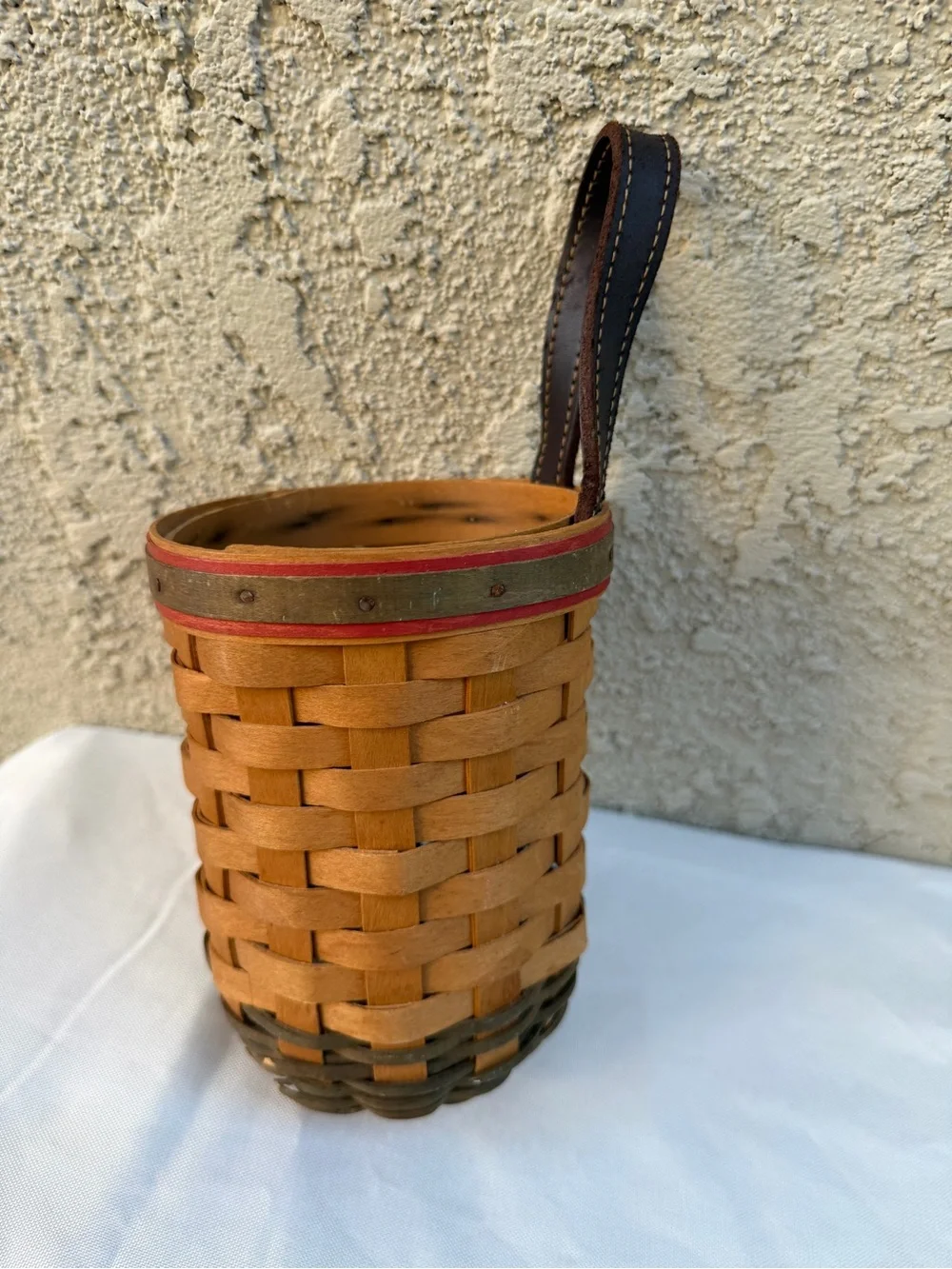 Longaberger Santa's Helper Hanging Basket Gate House Leather Strap Christmas